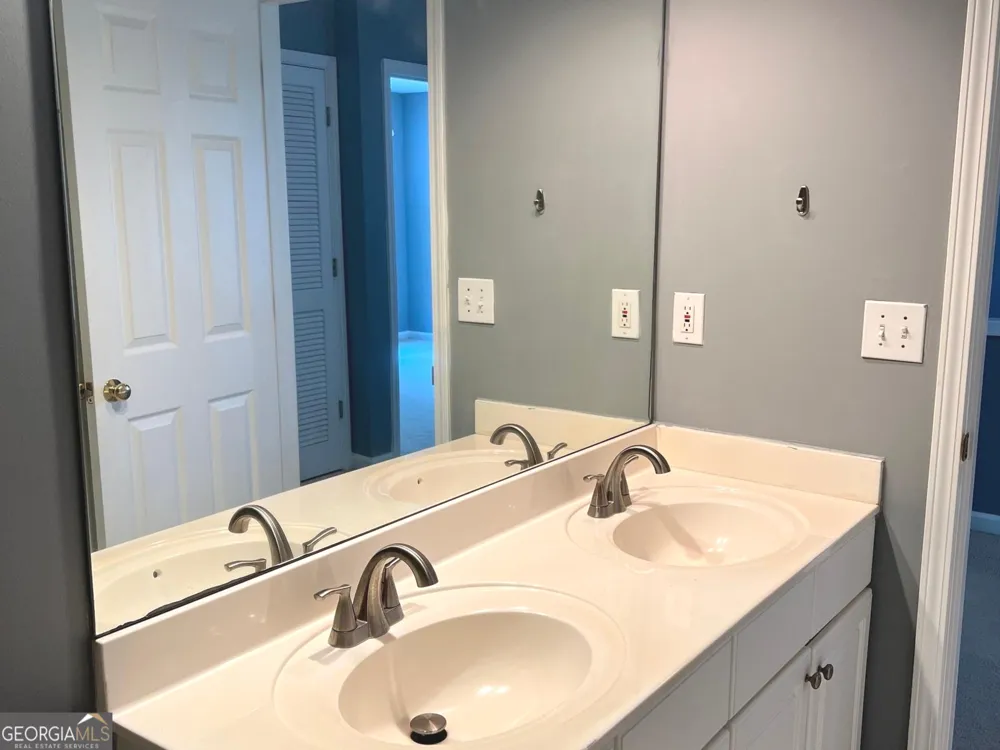 6435 Stapleford LN Johns Creek, GA 30097