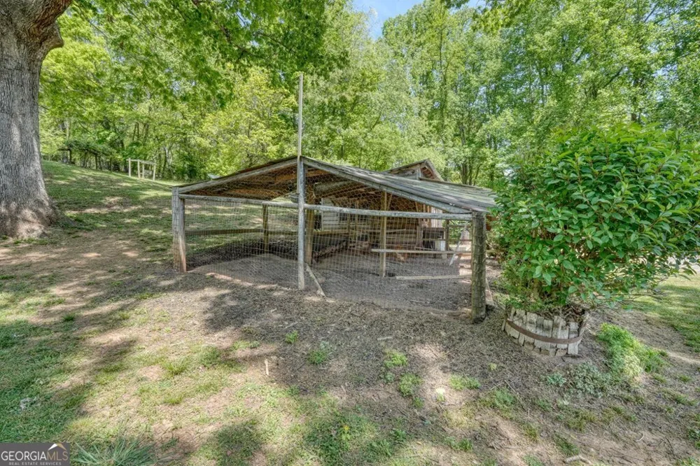 710 Town Mountain RD Hayesville, NC 28904