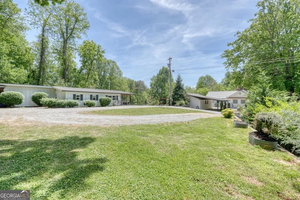 710 Town Mountain RD Hayesville, NC 28904