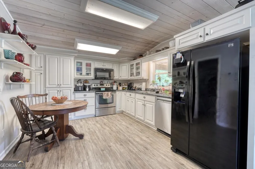 710 Town Mountain RD Hayesville, NC 28904