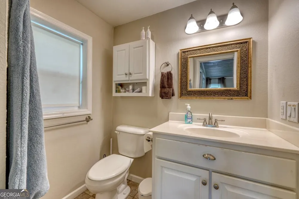 710 Town Mountain RD Hayesville, NC 28904