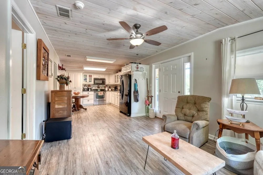 710 Town Mountain RD Hayesville, NC 28904