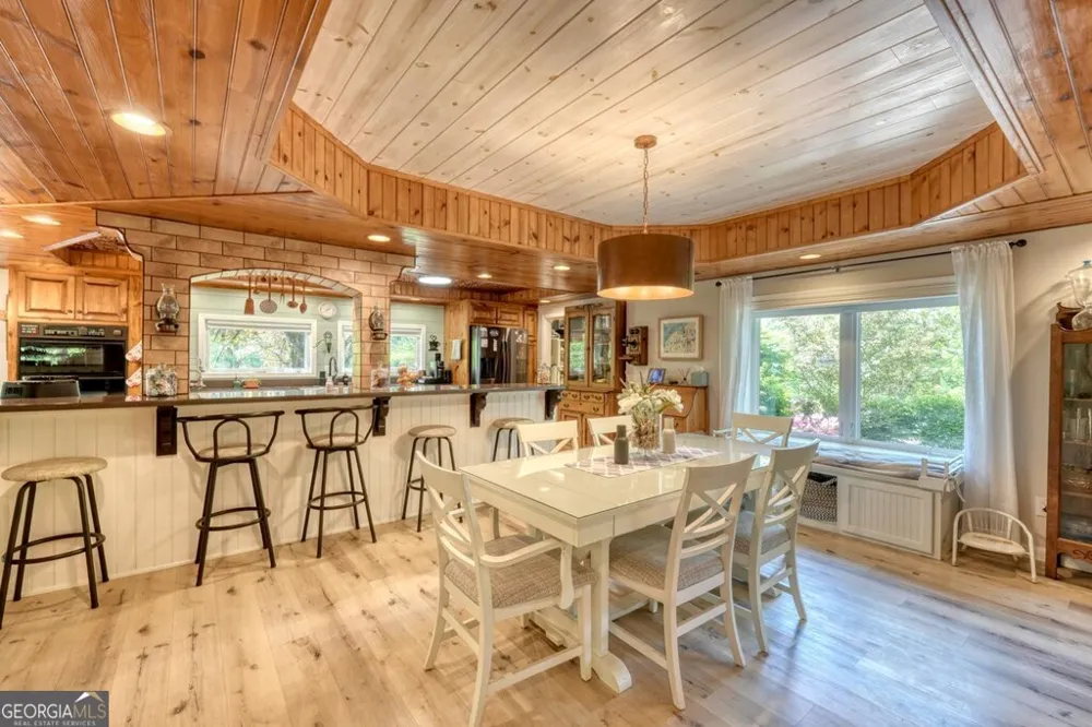 710 Town Mountain RD Hayesville, NC 28904