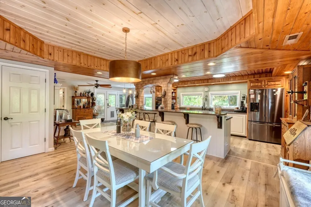 710 Town Mountain RD Hayesville, NC 28904