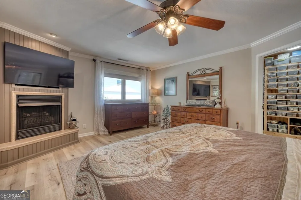 710 Town Mountain RD Hayesville, NC 28904
