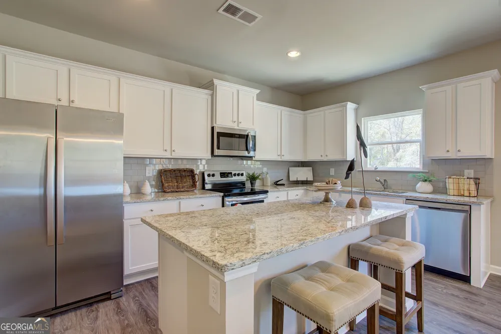210 Ruby Robin DR Jefferson, GA 30549