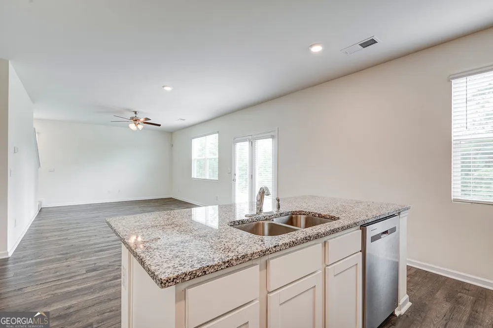206 Aster AVE Locust Grove, GA 30248