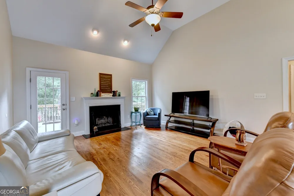 49 Flintstone RD Jefferson, GA 30549