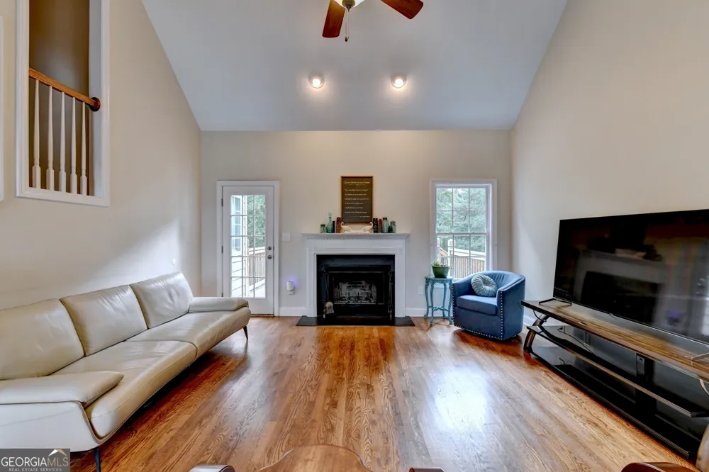 49 Flintstone RD Jefferson, GA 30549