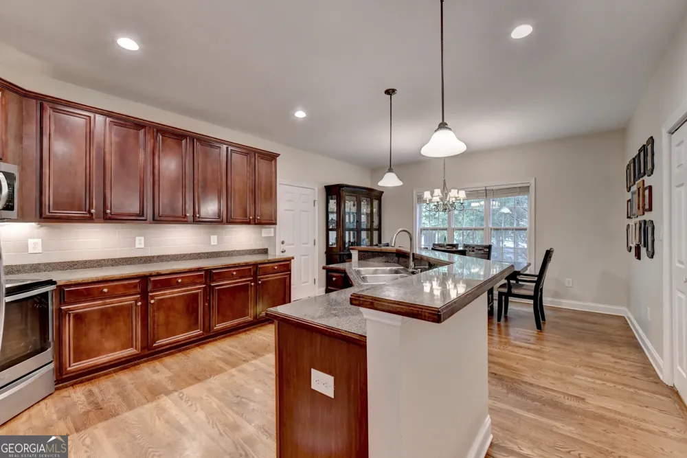 49 Flintstone RD Jefferson, GA 30549