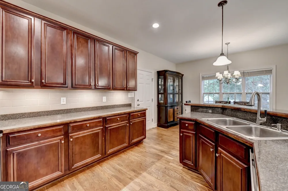 49 Flintstone RD Jefferson, GA 30549