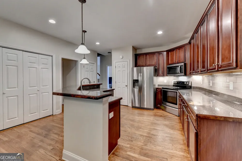 49 Flintstone RD Jefferson, GA 30549
