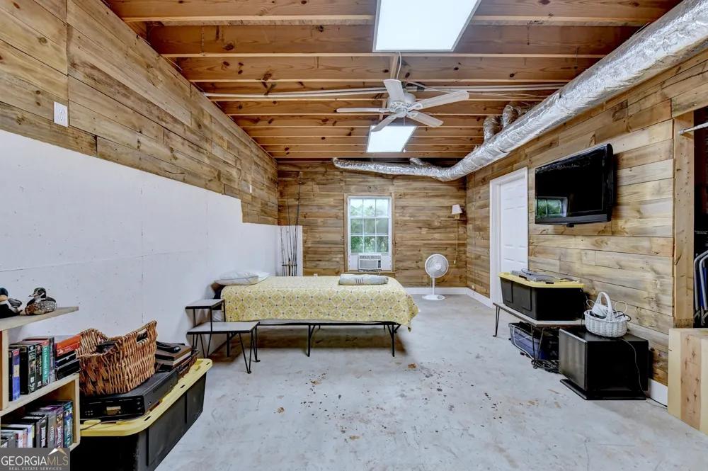 49 Flintstone RD Jefferson, GA 30549