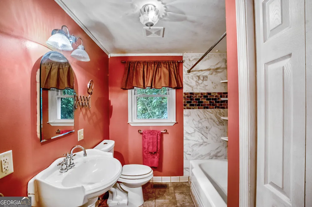 256 Black Rock Mountain PKWY Clayton, GA 30525