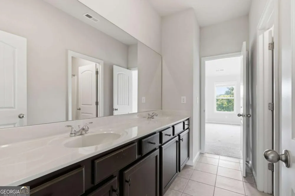 1283 Skipping Stone CT Dacula, GA 30019