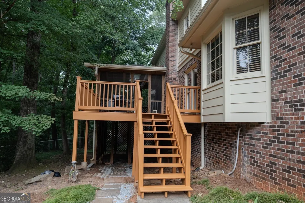 2858 Livsey DR Tucker, GA 30084