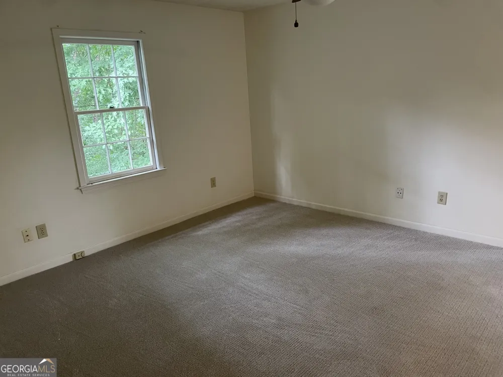 2858 Livsey DR Tucker, GA 30084