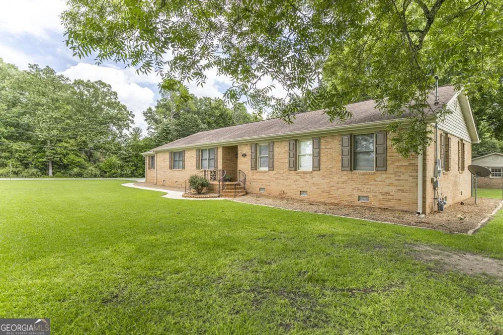 3708 Jones RD Macon, GA 31216