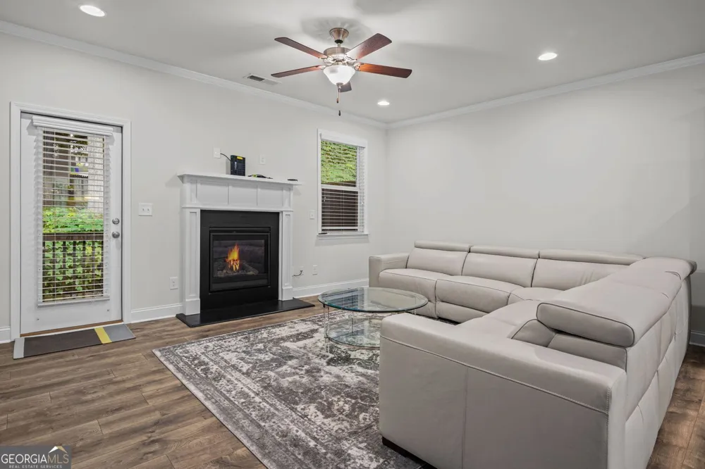 2779 White Oak LN Decatur, GA 30032