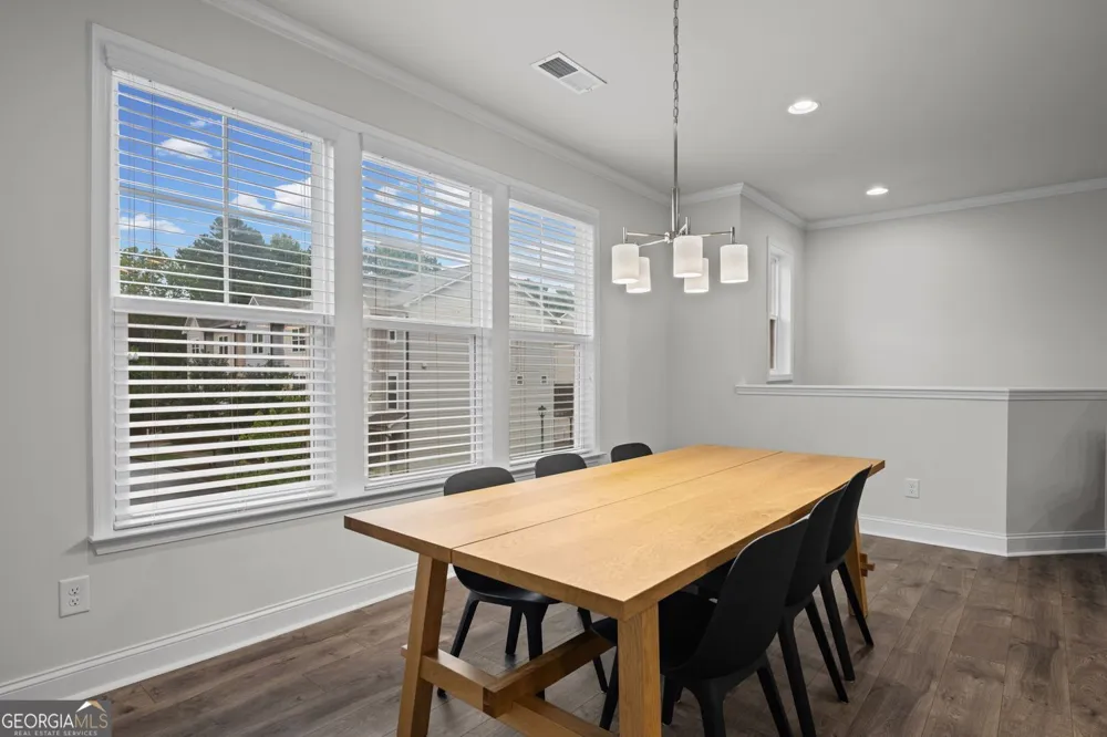 2779 White Oak LN Decatur, GA 30032