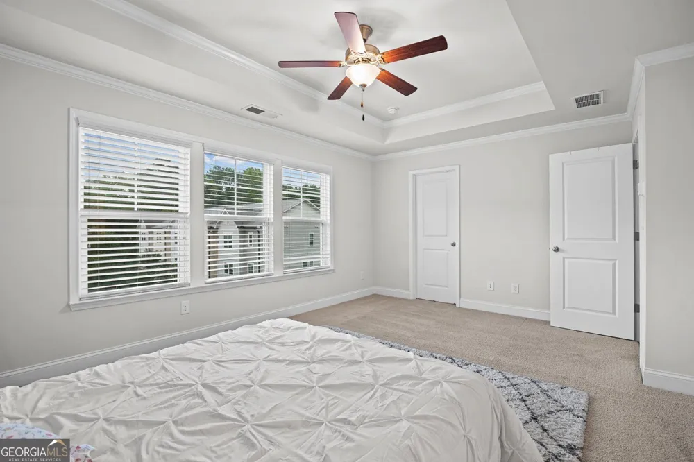 2779 White Oak LN Decatur, GA 30032