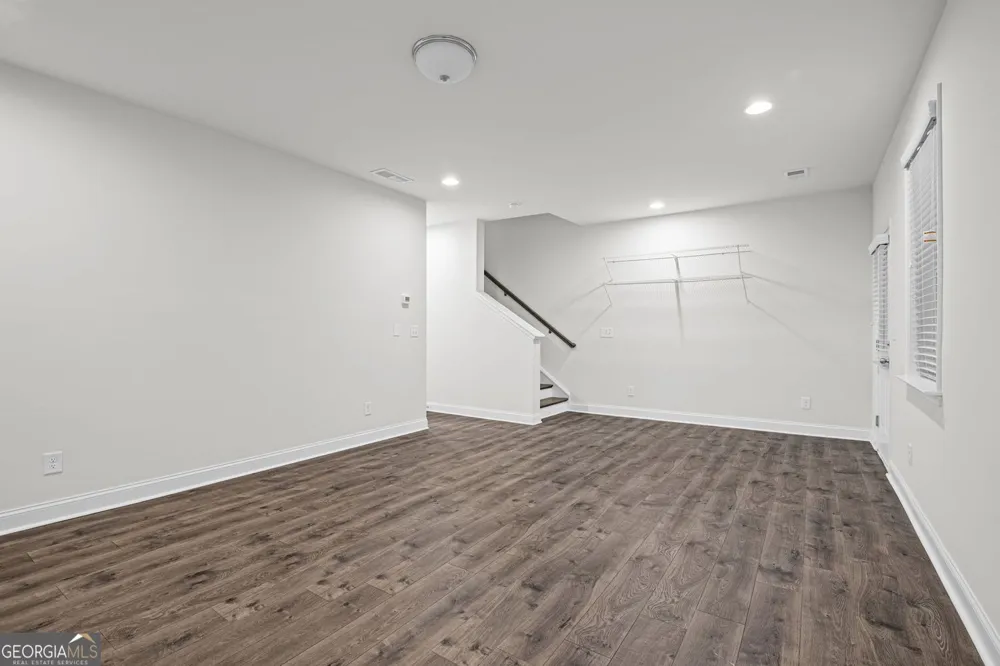 2779 White Oak LN Decatur, GA 30032