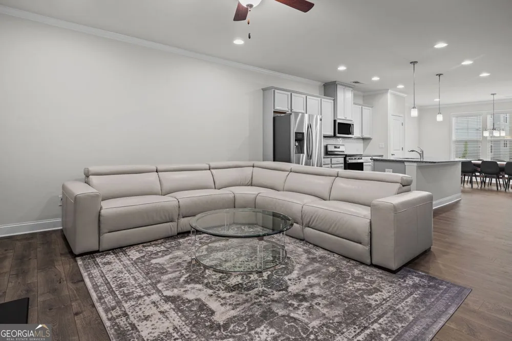 2779 White Oak LN Decatur, GA 30032