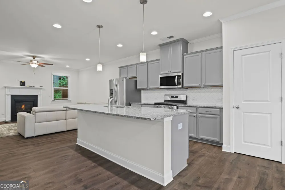2779 White Oak LN Decatur, GA 30032