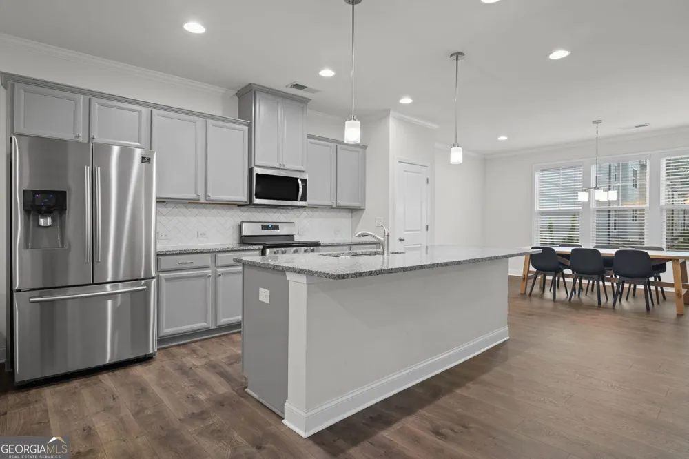 2779 White Oak LN Decatur, GA 30032