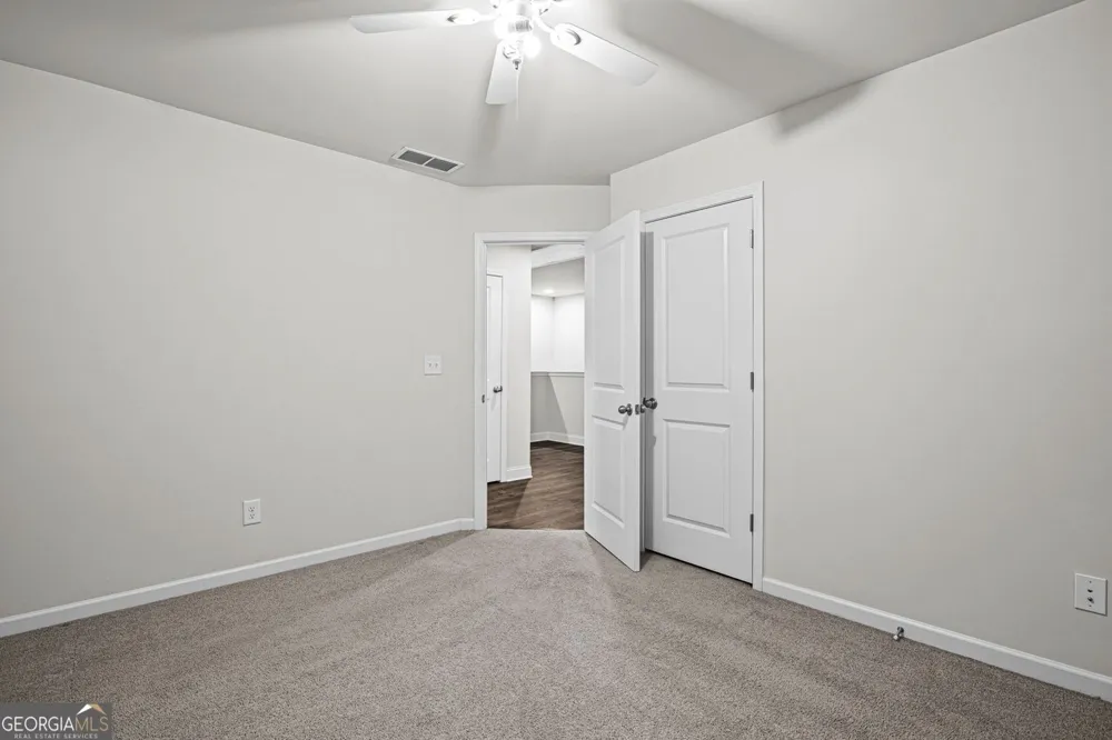 2779 White Oak LN Decatur, GA 30032
