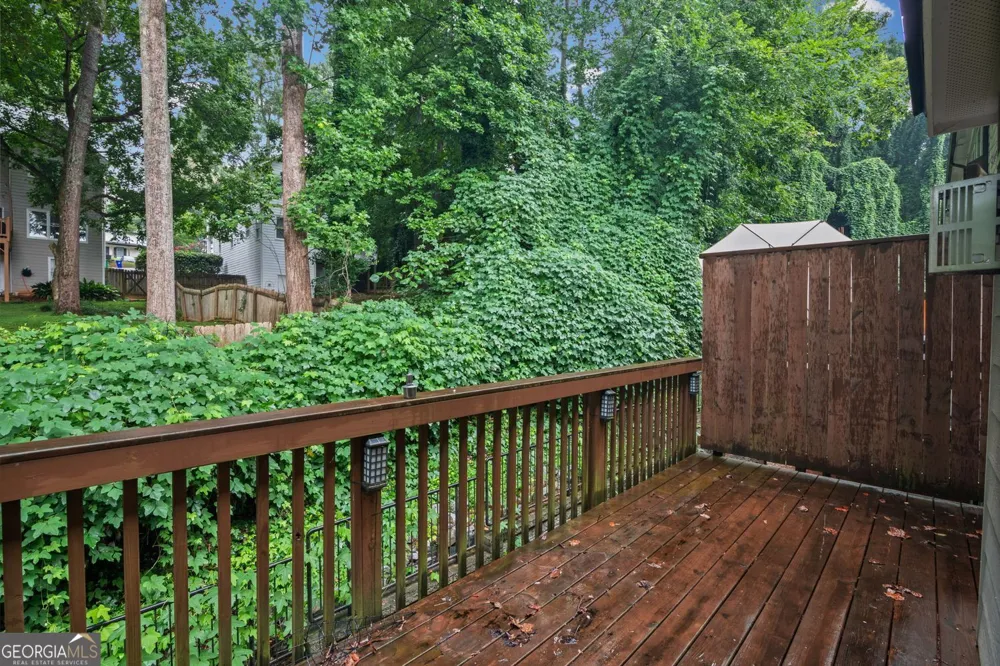 2779 White Oak LN Decatur, GA 30032