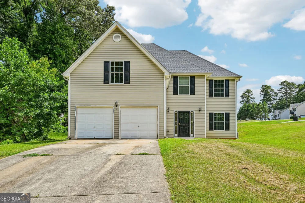 2083 Dylan CT Ellenwood, GA 30294