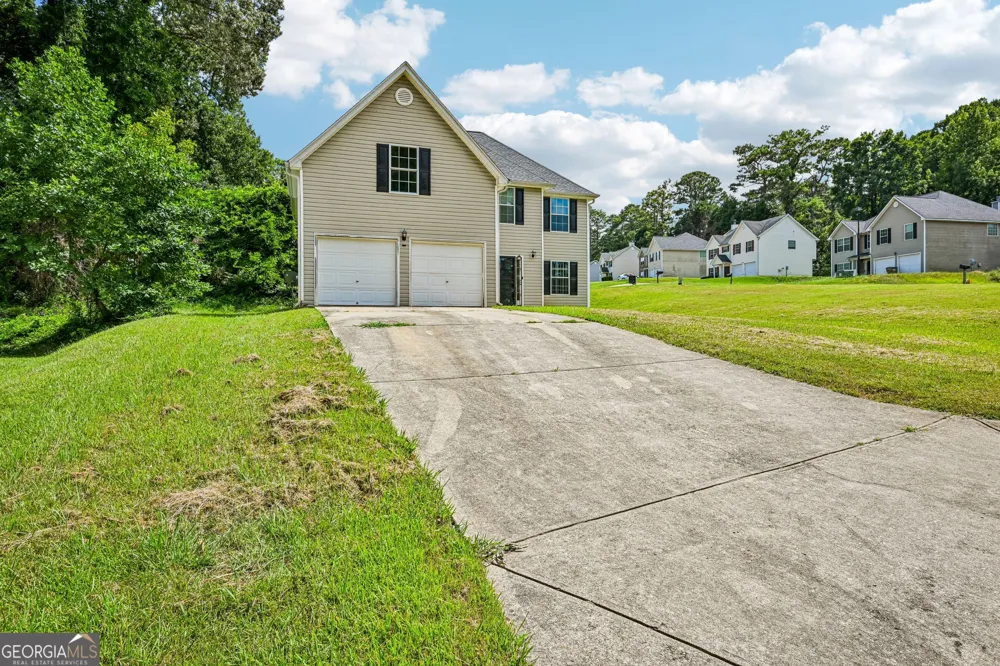 2083 Dylan CT Ellenwood, GA 30294