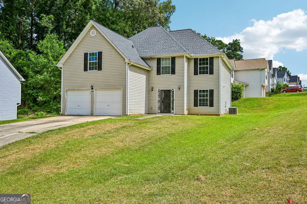 2083 Dylan CT Ellenwood, GA 30294