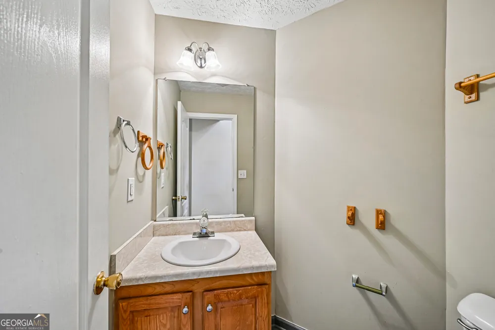 2083 Dylan CT Ellenwood, GA 30294