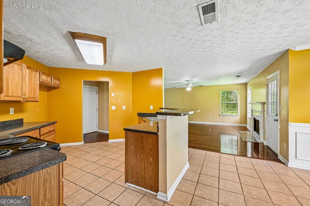 2083 Dylan CT Ellenwood, GA 30294