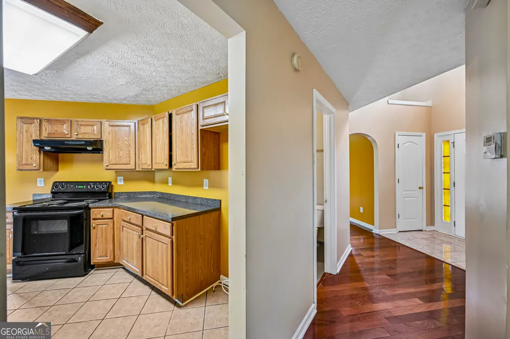 2083 Dylan CT Ellenwood, GA 30294