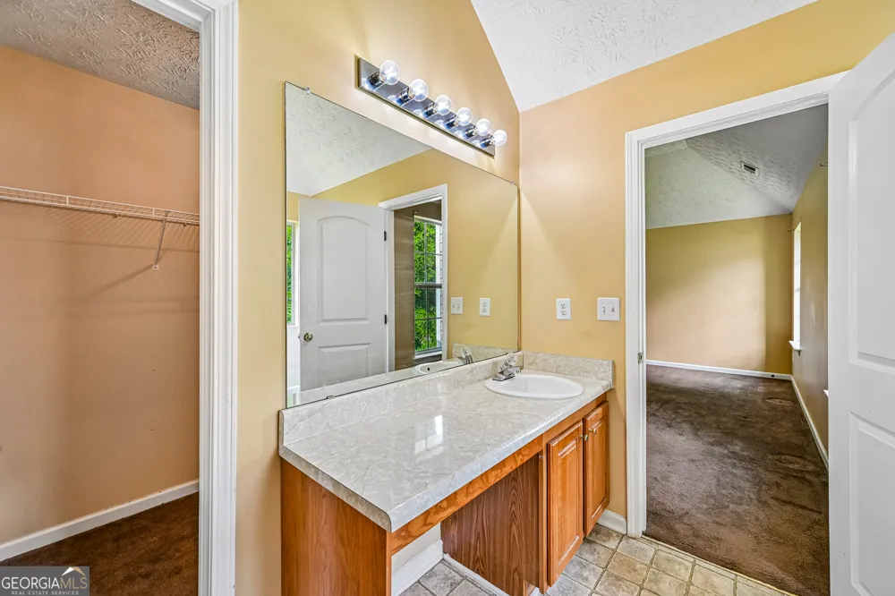 2083 Dylan CT Ellenwood, GA 30294