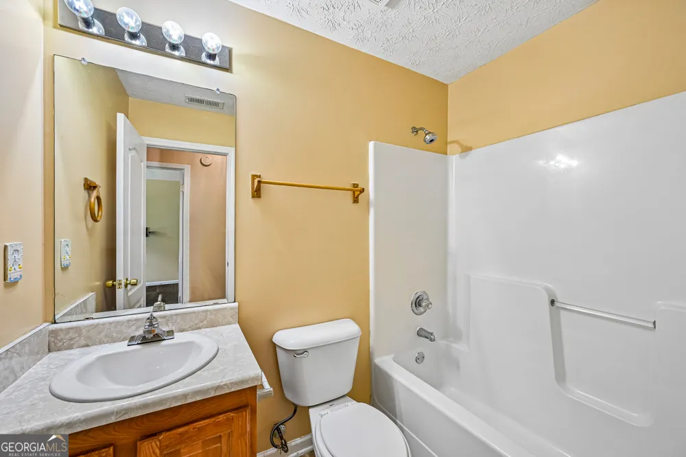2083 Dylan CT Ellenwood, GA 30294