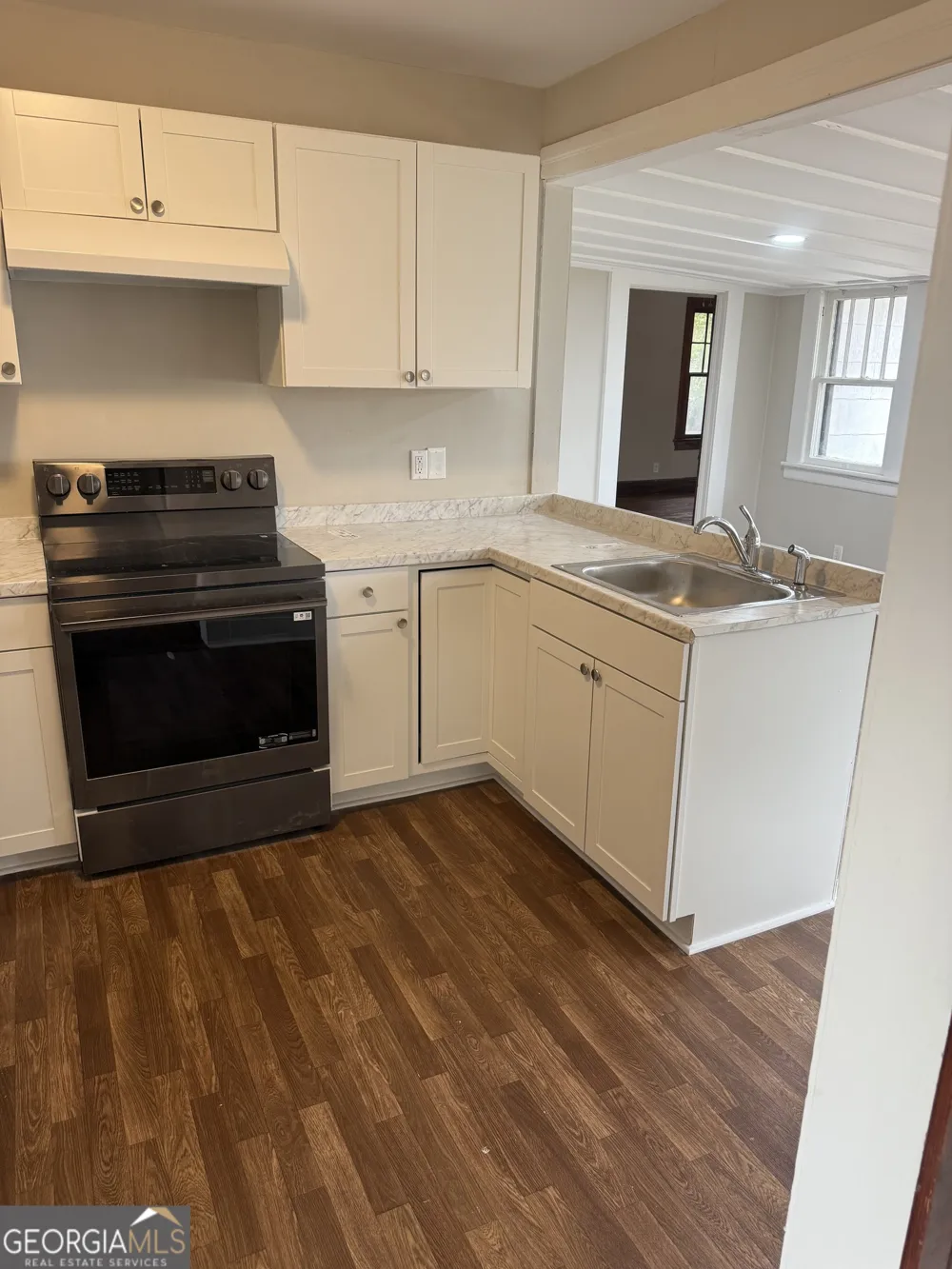 1302 Elizabeth ST Waycross, GA 31503