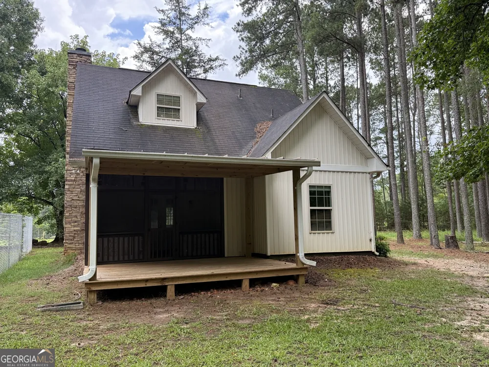 1331 Center Hill School RD Union Point, GA 30669