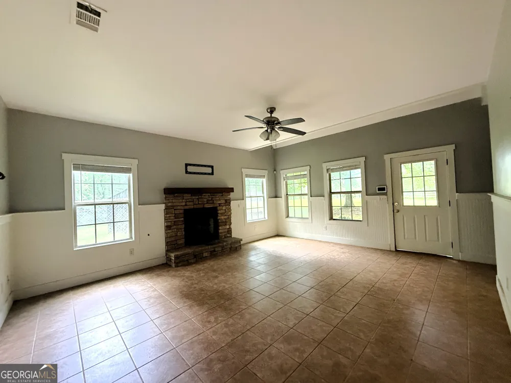 1331 Center Hill School RD Union Point, GA 30669