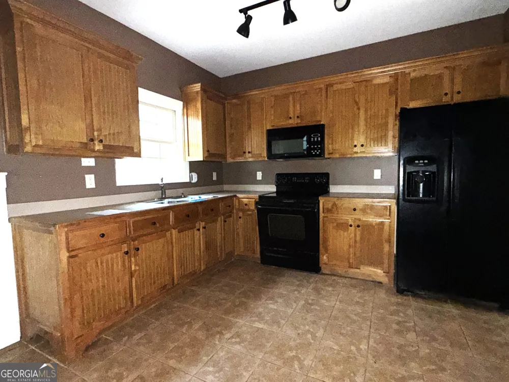 1331 Center Hill School RD Union Point, GA 30669