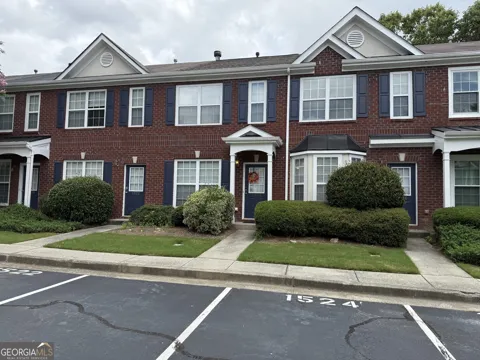 1524 Cove Creek CIR