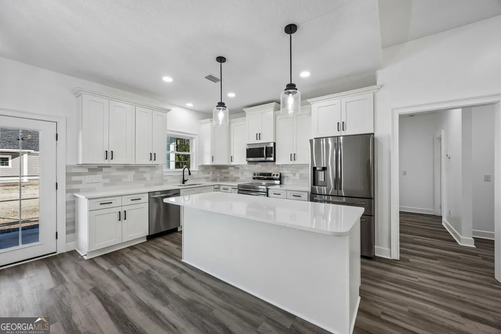 215 McQueen ST Folkston, GA 31537