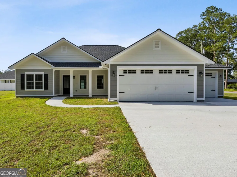 215 McQueen ST Folkston, GA 31537