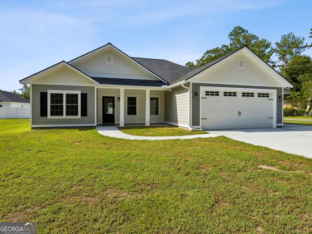 215 McQueen ST Folkston, GA 31537
