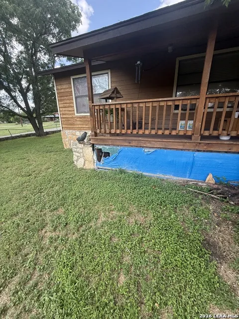 149 LIVE OAK LN Lakehills, TX 78063