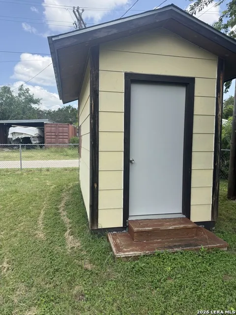 149 LIVE OAK LN Lakehills, TX 78063