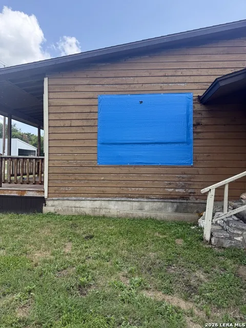 149 LIVE OAK LN Lakehills, TX 78063